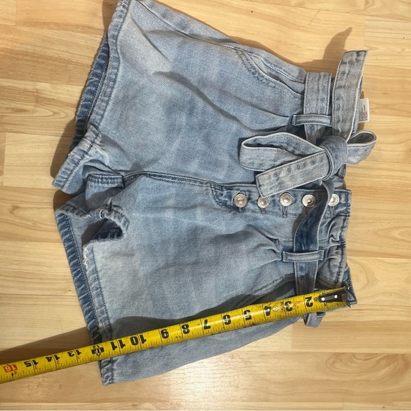 American Eagle Womens Paper Bag Mom Short Light Wash Denim Shorts Size 0 - Picture 3 of 8